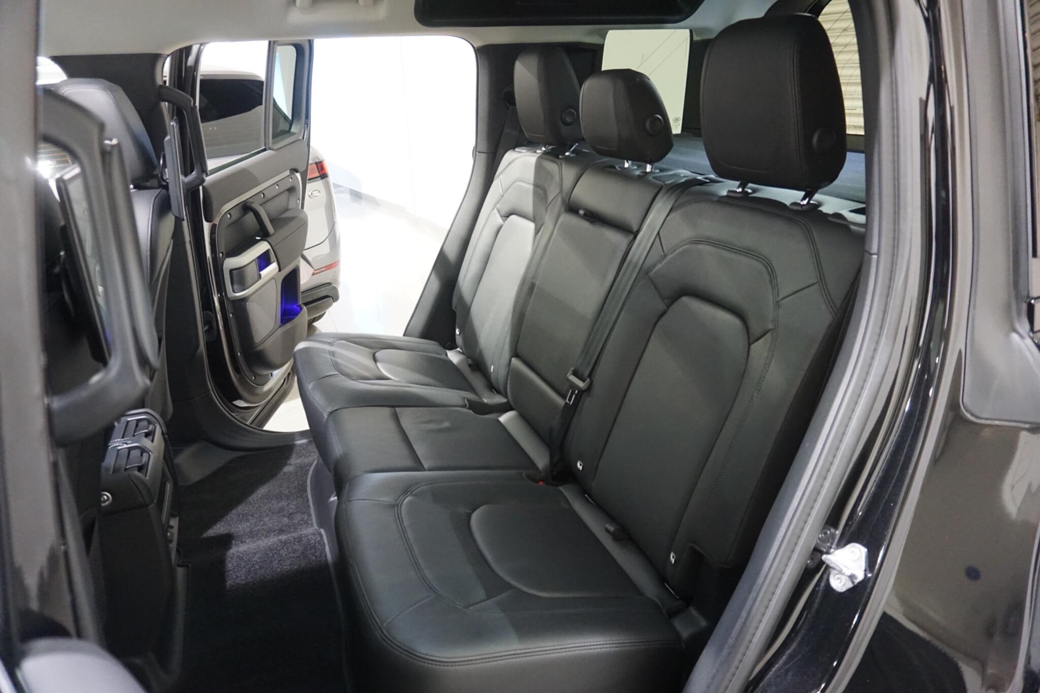 Land Rover Defender 110 3.0 D250 MHEV XS Edition SUV 5dr Diesel Auto 4WD Euro 6 (s/s) (250 ps)